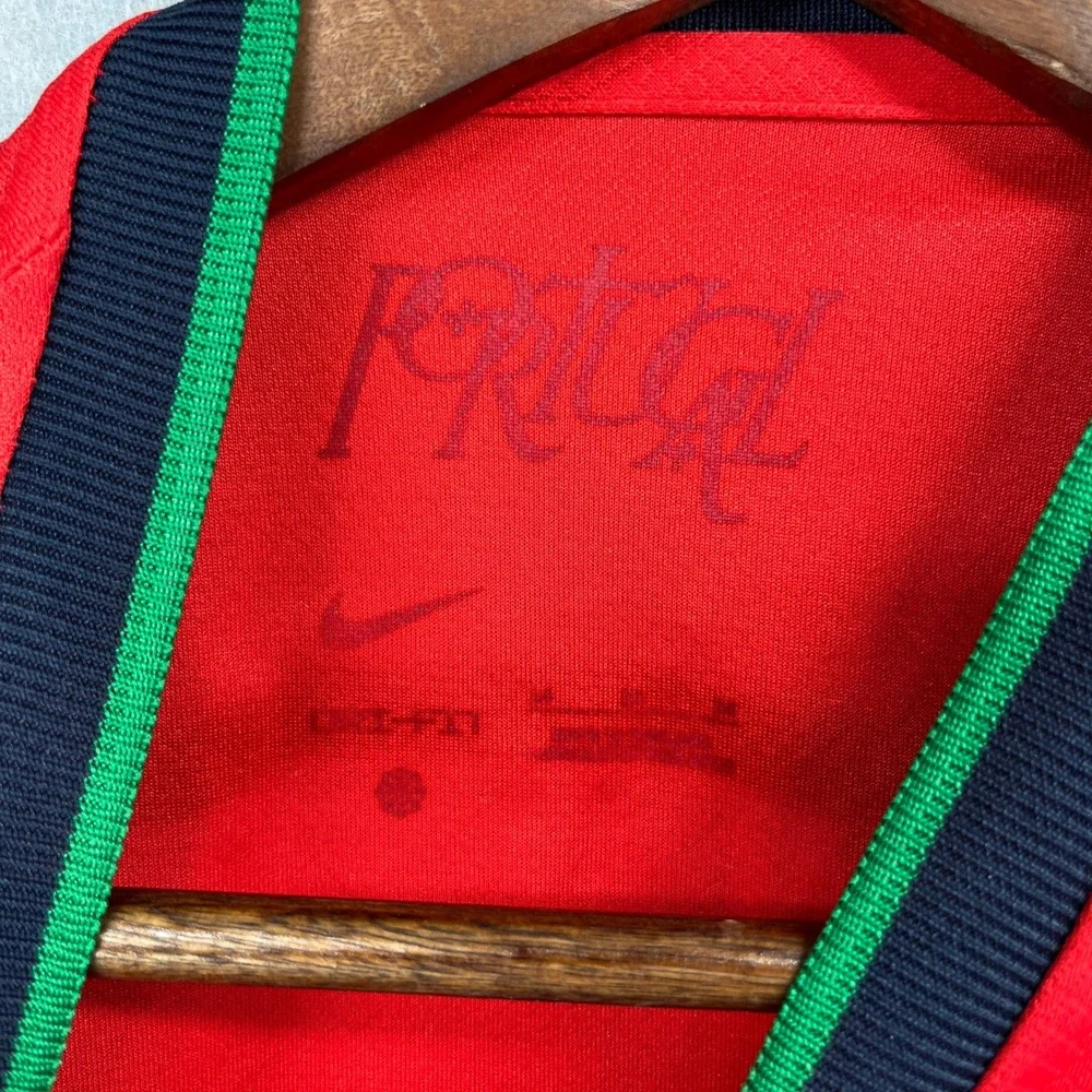 Ronaldo 7 Portugal Nike Soccer Jersey Boys Small Red Football Shirt Sportswear